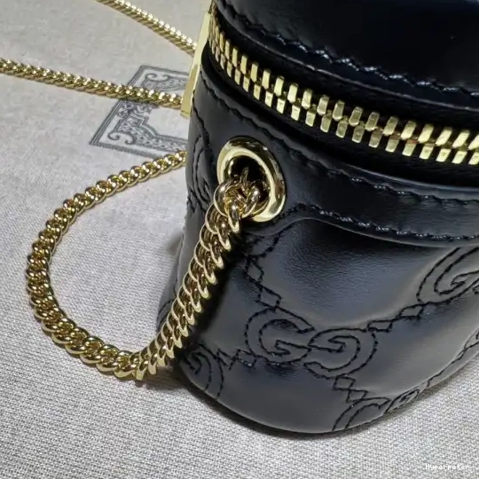 Hyper Peter bag mini GG GUCCI top handle Matelassé 0603